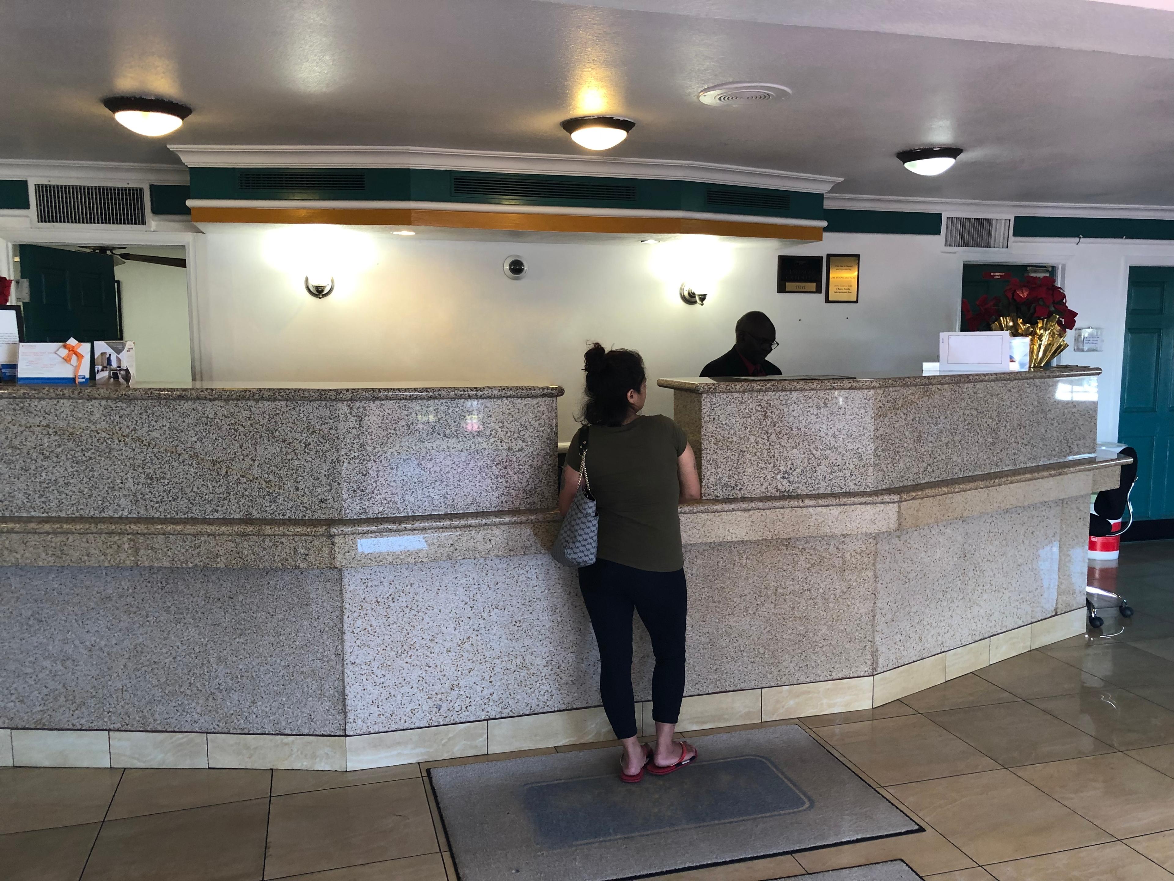 Americas Best Value Inn デンバー エクステリア 写真