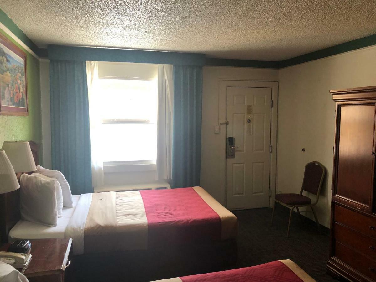 Americas Best Value Inn デンバー エクステリア 写真